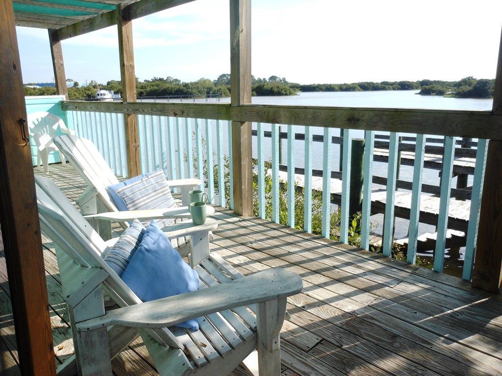 Do some bayside porch sittin'